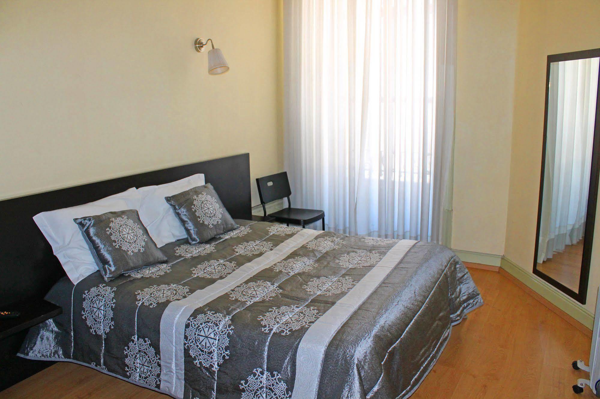Lunar Guest House Πόρτο Εξωτερικό φωτογραφία